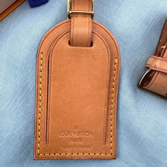 AUTHENTIC Vachetta Leather Luggage tag and loop. - Picture 3 of 5